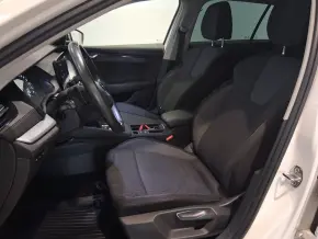 Škoda OCTAVIA COMBI AMBITION 2.0 TDI DSG thumbnail
