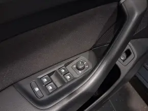 VW Noul Passat Trendline1.5 TSI ACT thumbnail