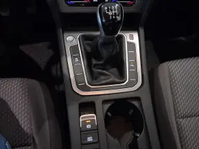 VW Noul Passat Trendline1.5 TSI ACT thumbnail