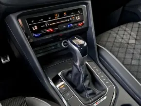 VW Noul Tiguan R-Line 2,0 TSI DSG 4Mot thumbnail