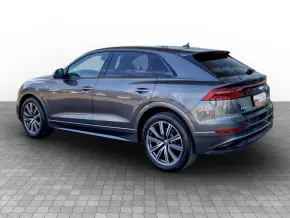 Audi Q8 55 TFSI quattro thumbnail