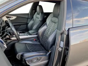 Audi Q8 55 TFSI quattro thumbnail