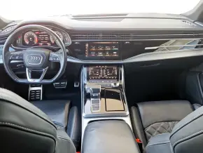 Audi Q8 55 TFSI quattro thumbnail