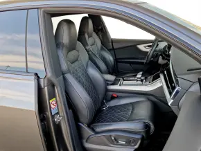 Audi Q8 55 TFSI quattro thumbnail