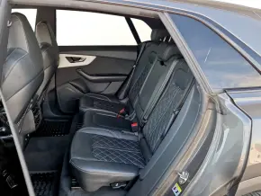 Audi Q8 55 TFSI quattro thumbnail