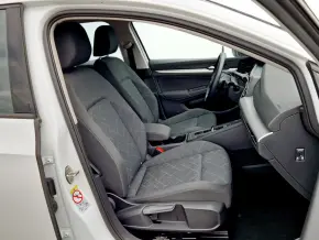 VW Golf Life 1.5 eTSI ACT DSG mild hyb thumbnail