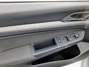 VW Golf Variant Life 2.0 TDI DSG thumbnail