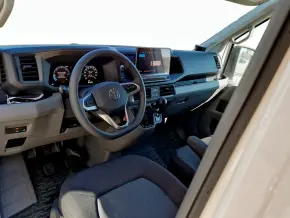 VW Crafter 3.5 Furgon L3H3 FWD 103kW thumbnail
