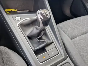 VW Golf Life 1.0 TSI thumbnail