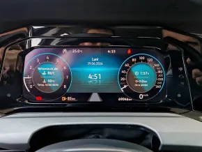 VW Golf Life 1.0 TSI thumbnail