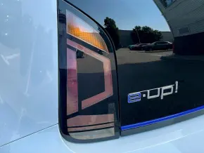 VW e up! entry 4 usi thumbnail