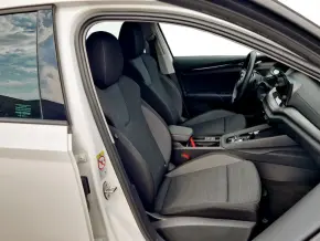 Škoda OCTAVIA COMBI AMBITION 2.0 TDI DSG thumbnail