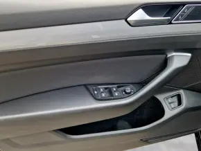 VW Noul Passat GTE - Plug In Hybrid 1.4TSI thumbnail