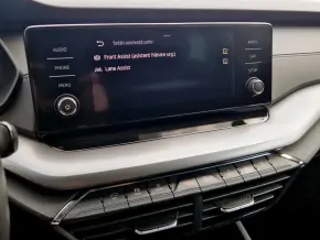 Škoda OCTAVIA COMBI AMBITION 2.0 TDI DSG thumbnail