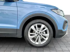 VW Noul T-Cross Advanced 1.5 TSI DSG thumbnail