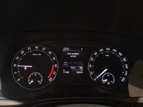 Škoda OCTAVIA COMBI AMBITION 2.0 TDI DSG thumbnail