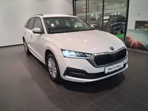 Škoda OCTAVIA COMBI AMBITION 2.0 TDI DSG thumbnail