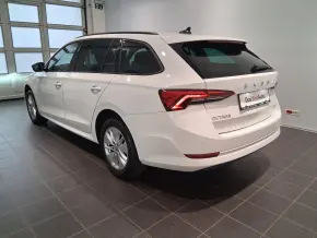 Škoda OCTAVIA COMBI AMBITION 2.0 TDI DSG thumbnail