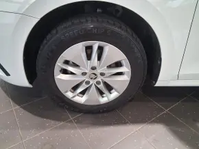 Škoda OCTAVIA COMBI AMBITION 2.0 TDI DSG thumbnail