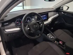 Škoda OCTAVIA COMBI AMBITION 2.0 TDI DSG thumbnail