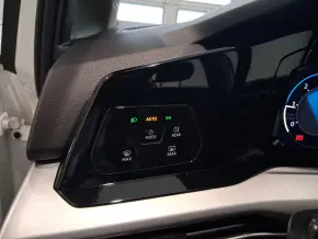 VW Golf Life 2.0 TDI thumbnail