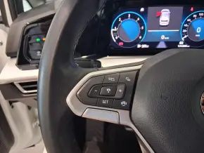 VW Golf Life 2.0 TDI thumbnail