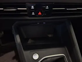 VW Golf Life 2.0 TDI thumbnail
