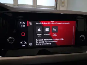 VW Golf Life 2.0 TDI thumbnail