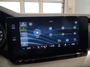 Škoda OCTAVIA COMBI AMBITION 2.0 TDI DSG thumbnail