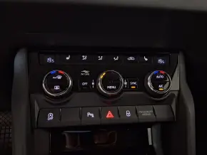 Škoda KAROQ AMBITION 1.5 TSI DSG thumbnail
