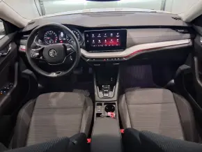 Škoda OCTAVIA COMBI AMBITION 2.0 TDI DSG thumbnail
