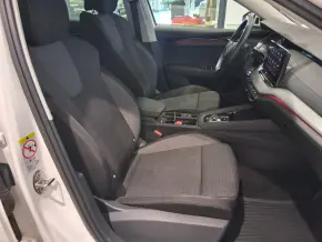 Škoda OCTAVIA COMBI AMBITION 2.0 TDI DSG thumbnail