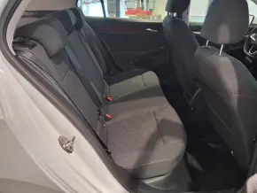 VW Golf Life 2.0 TDI thumbnail