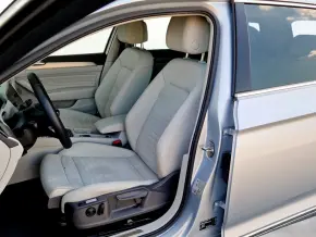 VW Passat Var.Highline 2.0 TDI thumbnail