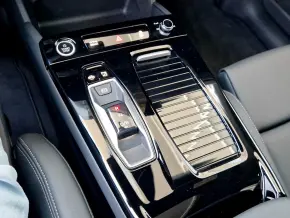 Q6 e-tron quattro thumbnail