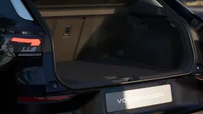 Noul T-Roc Life 1.5 eTSI DSG thumbnail
