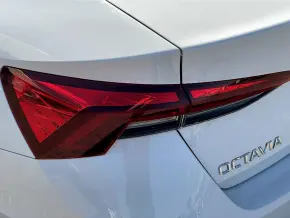 Škoda Octavia Ambition 2.0 TDI Small Fleet thumbnail