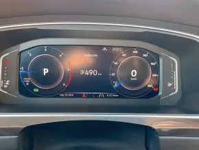 VW Tiguan Highline 2,0 TDI DSG 4Mot thumbnail