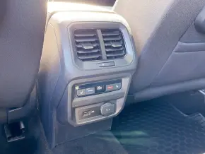 VW Tiguan Highline 2,0 TDI DSG 4Mot thumbnail