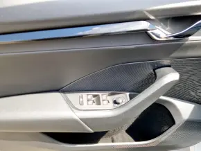 Škoda OCTAVIA COMBI AMBITION 2.0 TDI DSG thumbnail