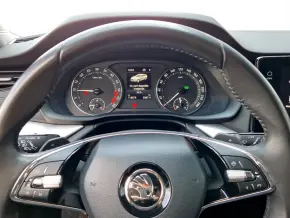 Škoda OCTAVIA COMBI AMBITION 2.0 TDI DSG thumbnail