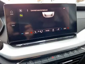 Škoda OCTAVIA COMBI AMBITION 2.0 TDI DSG thumbnail
