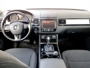 VW Touareg Mountain V6 TDI BMT thumbnail