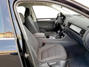 VW Touareg Mountain V6 TDI BMT thumbnail
