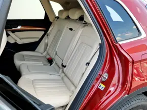 Audi Q5 Advanced 50 TFSI e quattro 299 CP thumbnail