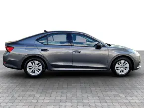 Škoda OCTAVIA AMBITION 2.0 TDI DSG thumbnail