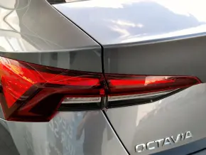 Škoda OCTAVIA AMBITION 2.0 TDI DSG thumbnail
