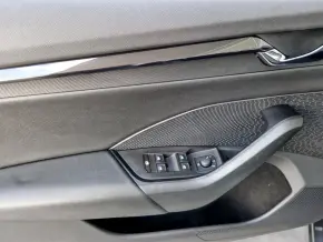 Škoda OCTAVIA AMBITION 2.0 TDI DSG thumbnail