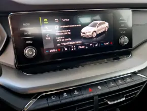 Škoda OCTAVIA AMBITION 2.0 TDI DSG thumbnail