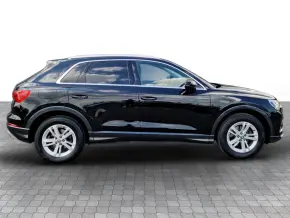 Audi Q3 Advanced 35 TFSI thumbnail